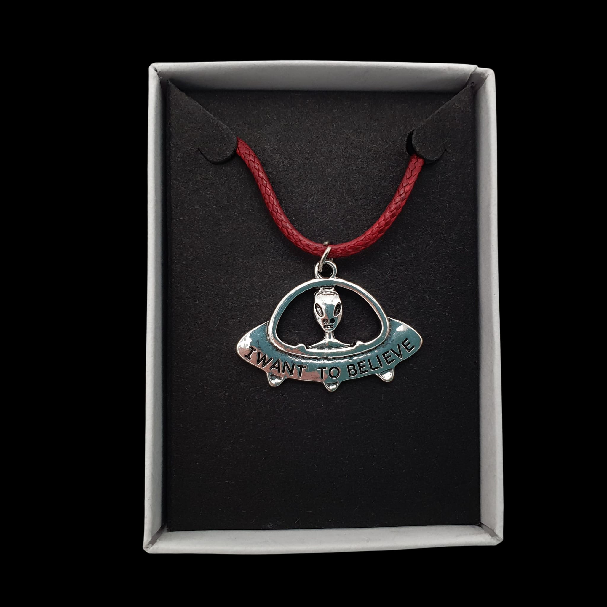 Alien Ufo Spaceship Necklace i Want To Believe Pendant