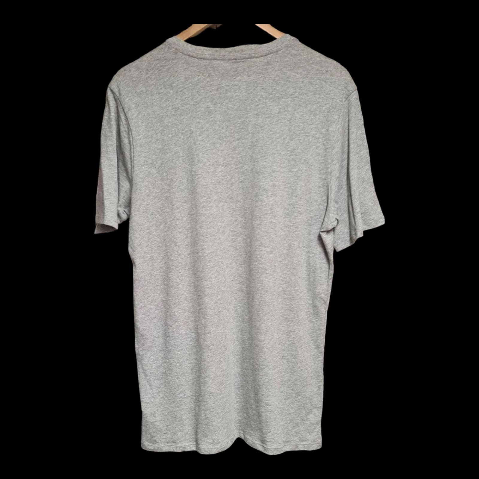 Mens Nike V-Neck Grey T-shirt UK Medium - T-Shirts - 2 - 521