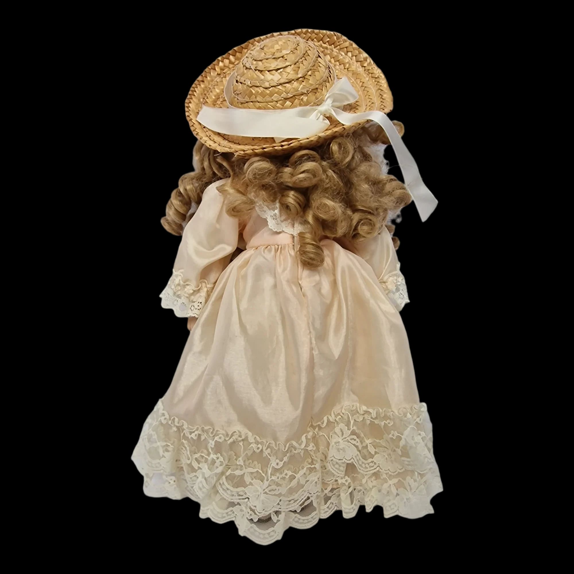 Porcelain Doll Female Lady Leonardo Collection Removeable