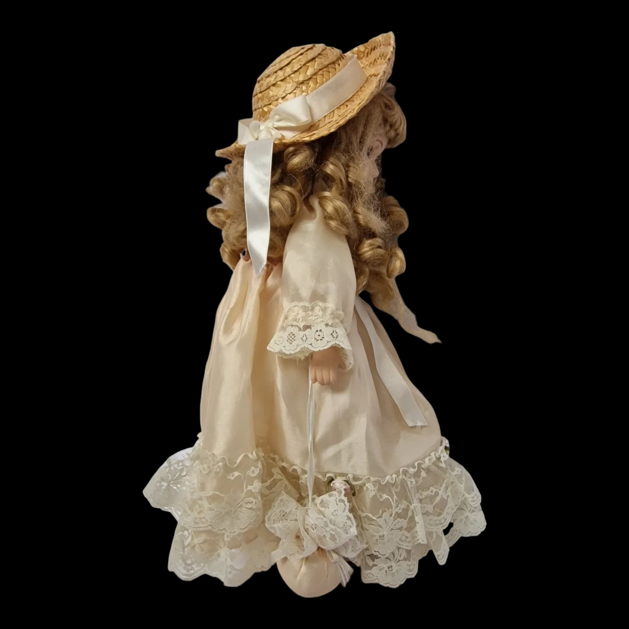 Porcelain Doll Female Lady Leonardo Collection Removeable