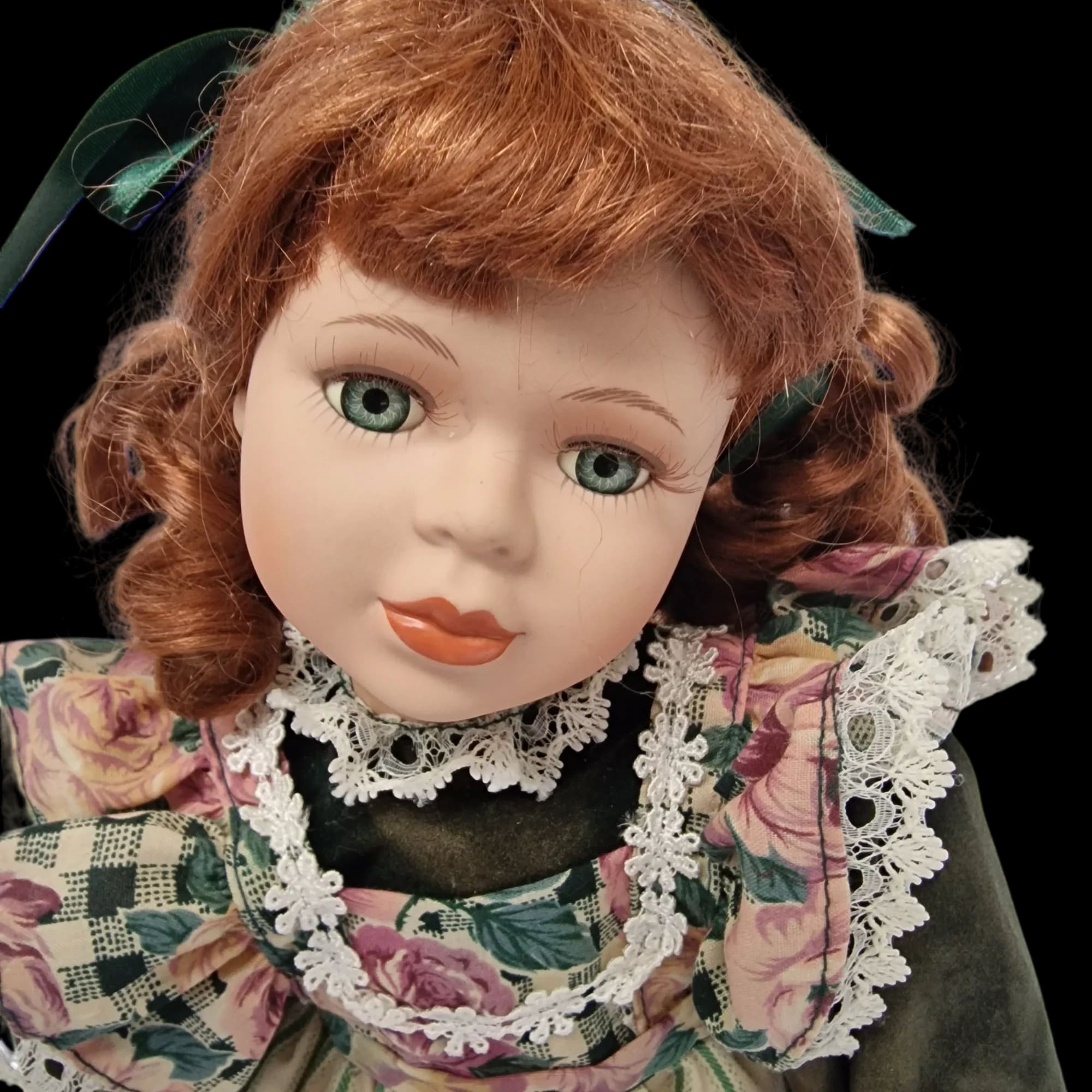 Porcelain Doll Tara Female Leonardo Collection Removeable