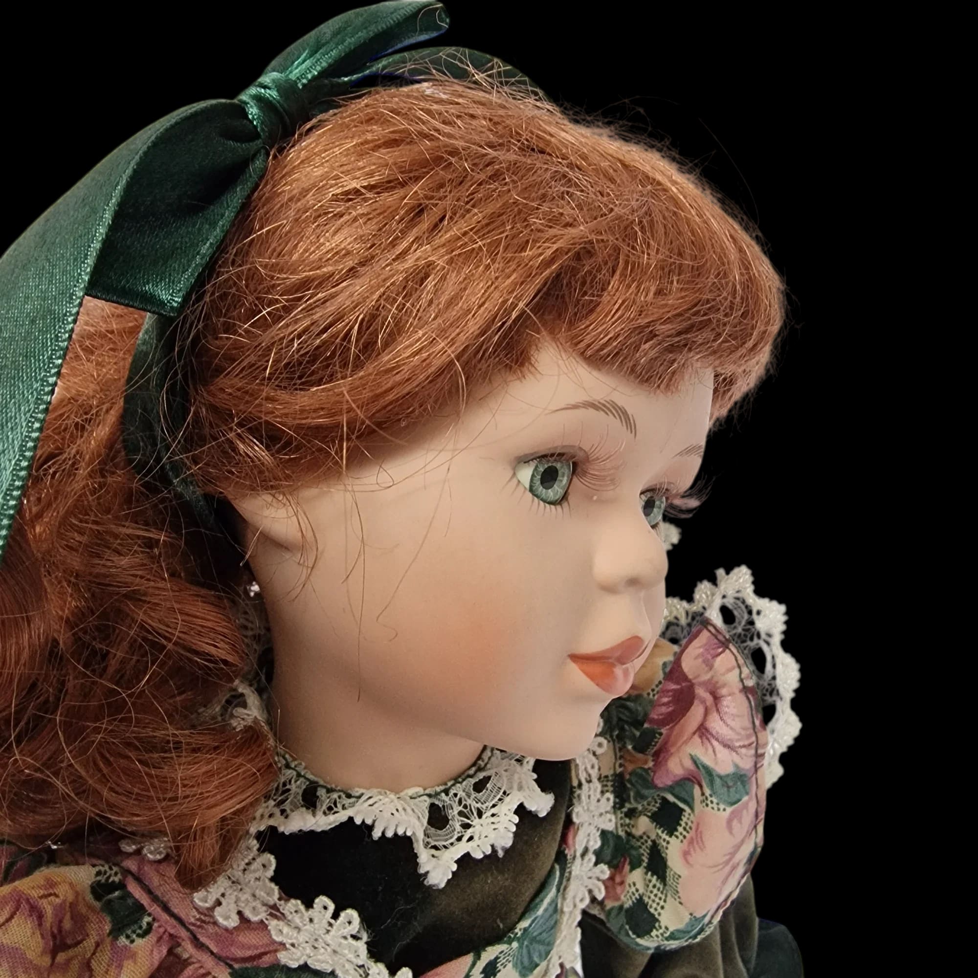 Porcelain Doll Tara Female Leonardo Collection Removeable