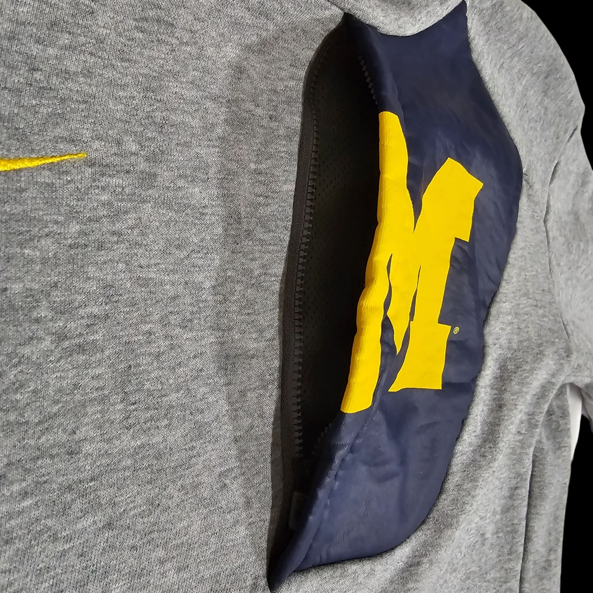 Unisex Nike Michigan Wolverines Grey Hoodie UK Medium