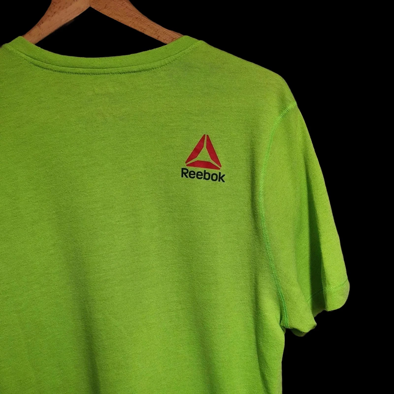 Unisex Vintage Reebok Green T-shirt Uk Medium - T-Shirts