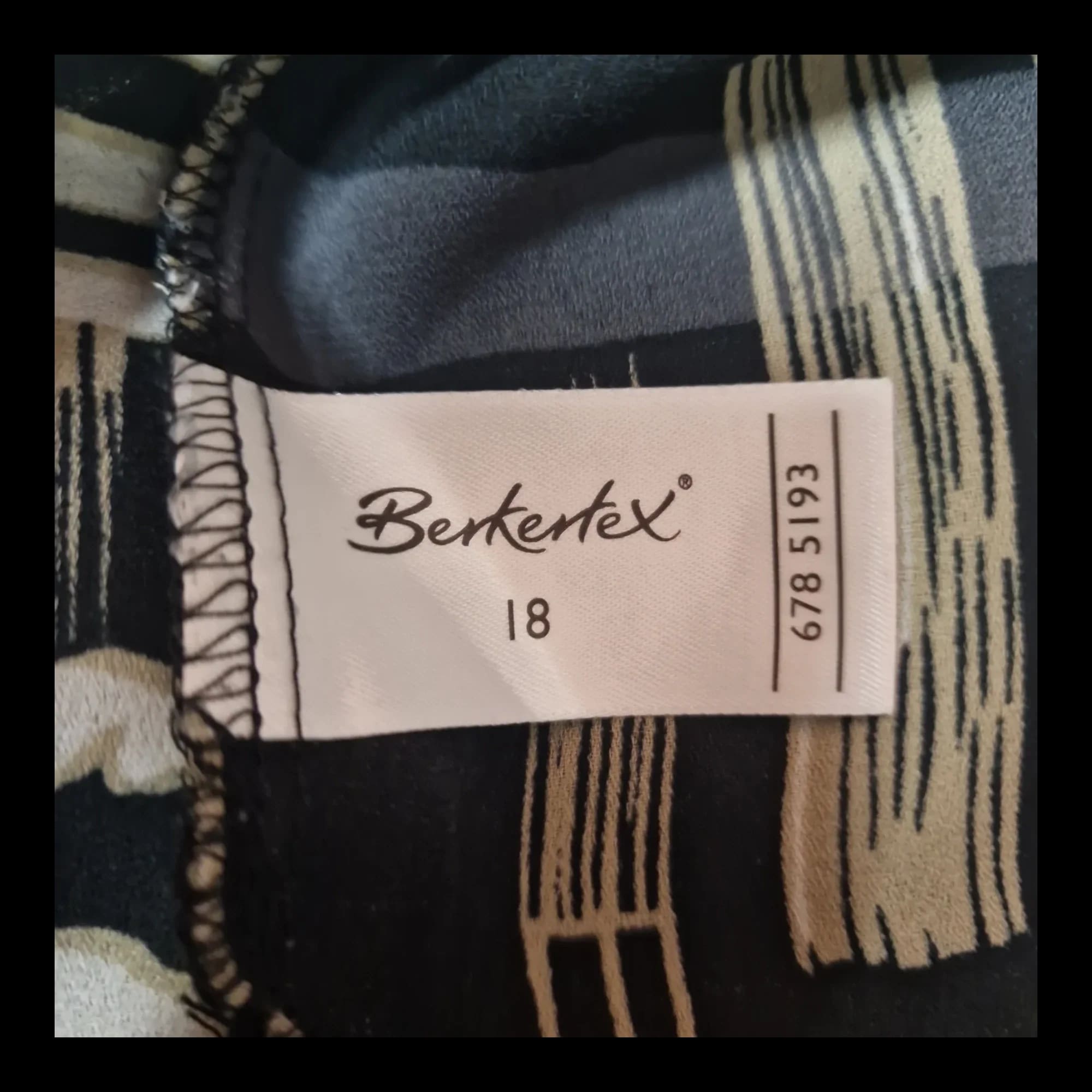 Womens Berkertex Black Floral Blouse UK 18 - Top - 4 - 838