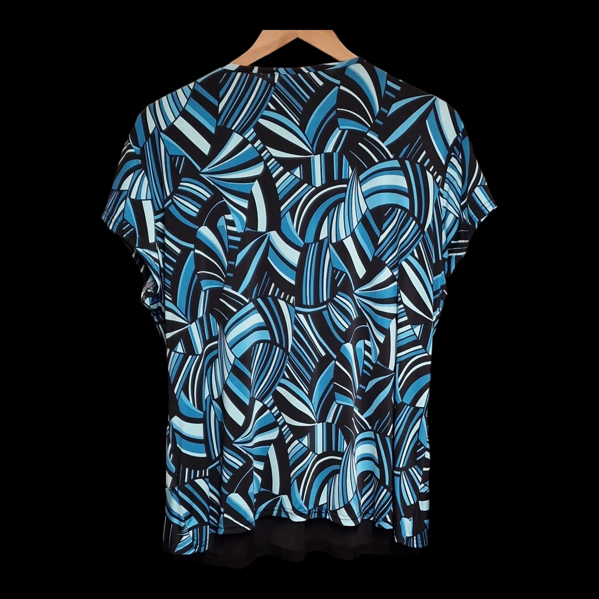 Womens Bhs Crop Top Aqua Black Tribal Pattern Short Sleeved