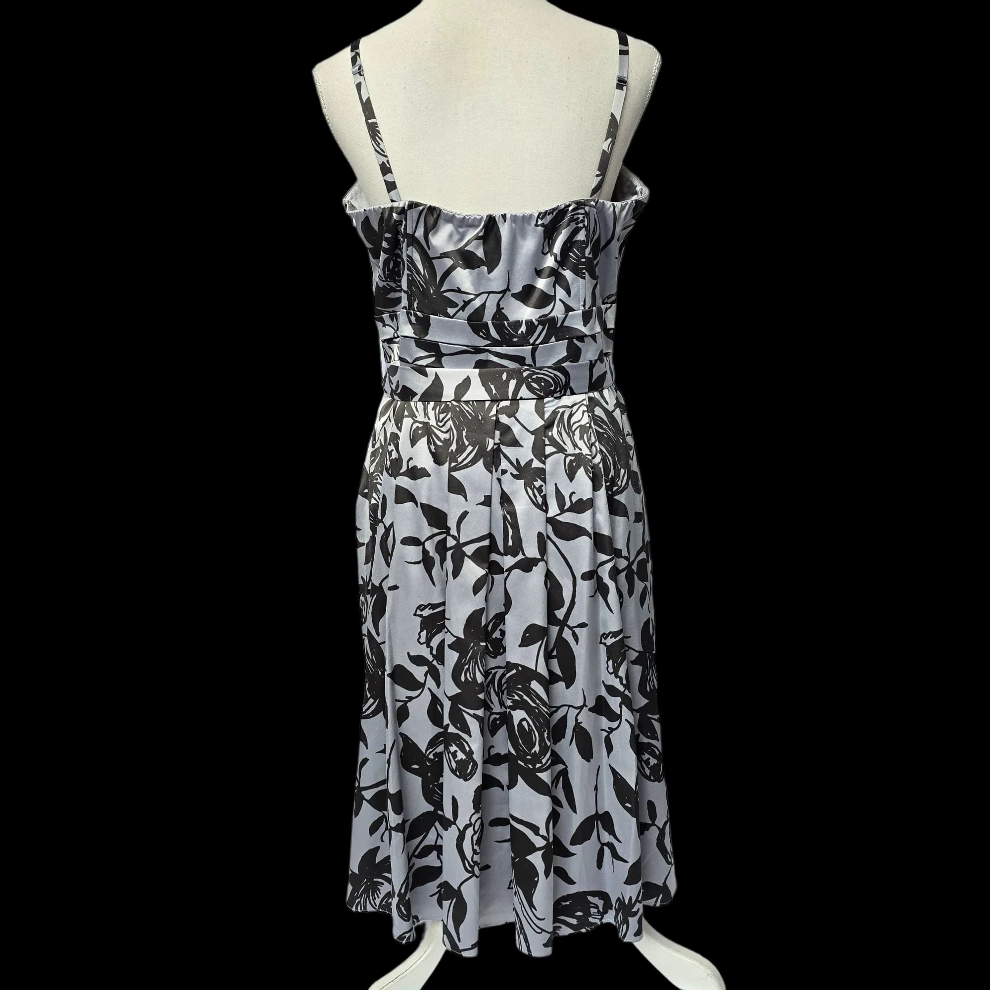 Women’s Definitions Silver Floral Fit And Flare Dress UK