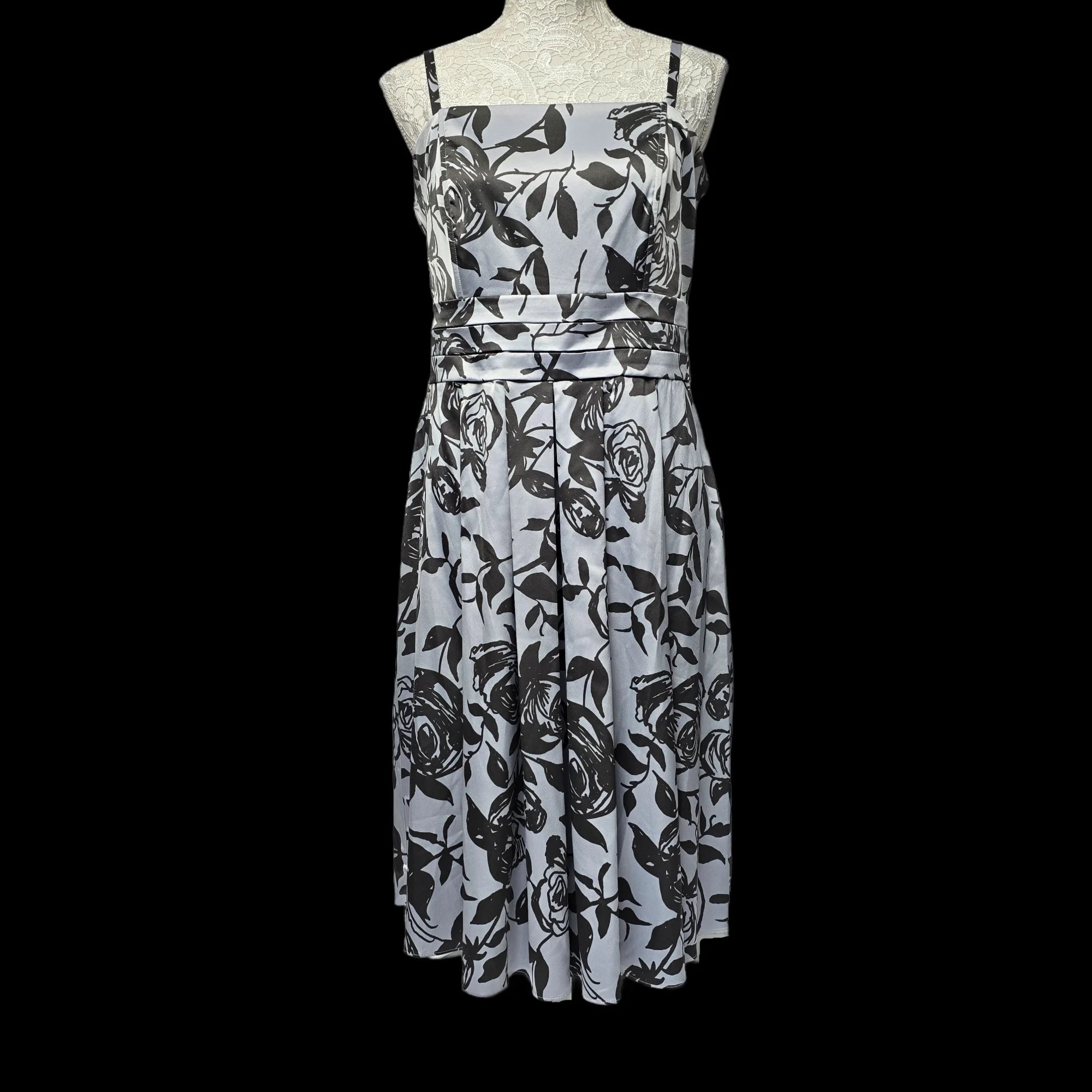 Women’s Definitions Silver Floral Fit And Flare Dress UK