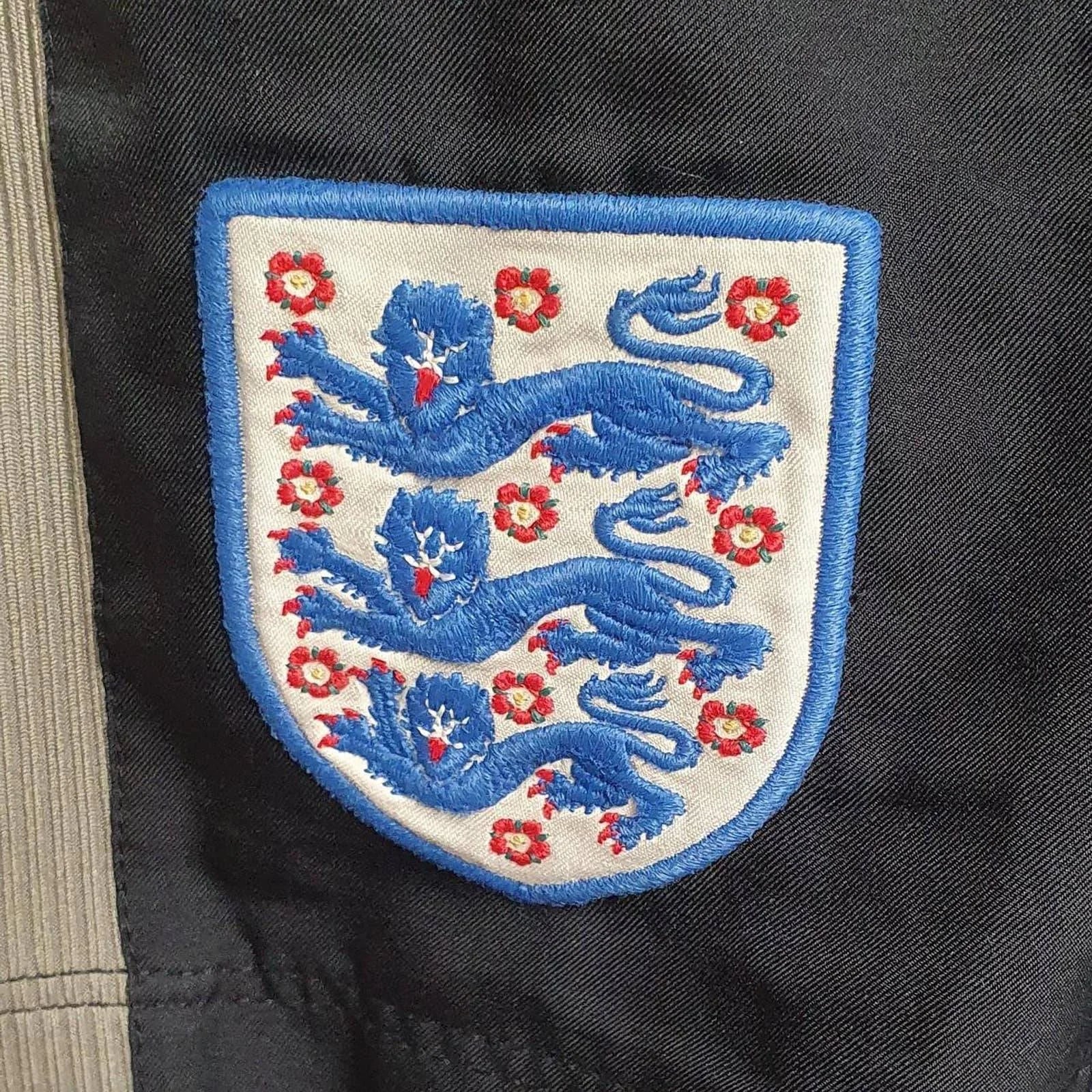 Umbro England Blue Grey Shorts 10-11 Years - 3 - 339
